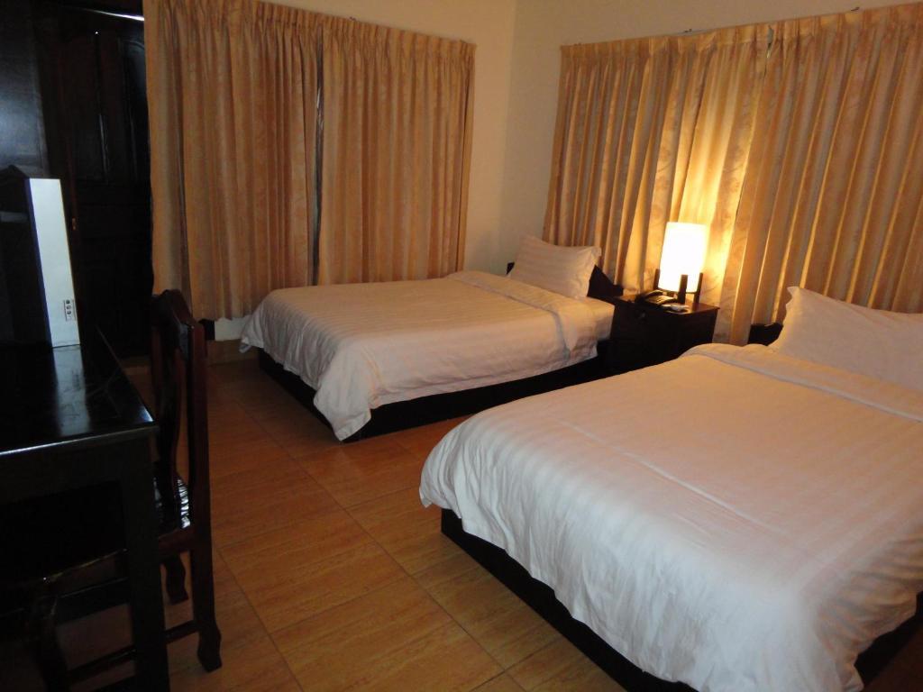Trasak Pa-Em Hotel & Restaurant Phnom Penh Dış mekan fotoğraf